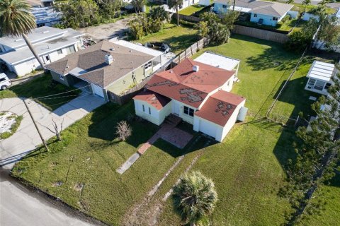 House in Redington Beach, Florida 2 bedrooms, 102.01 sq.m. № 1716845 - photo 6