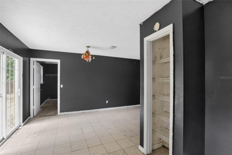 House in Greenwood, Florida 3 bedrooms, 110.65 sq.m. № 2167106 - photo 7