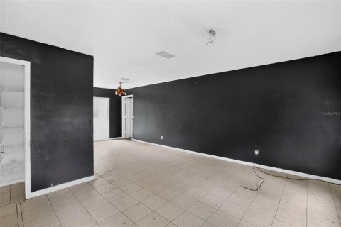 House in Greenwood, Florida 3 bedrooms, 110.65 sq.m. № 2167106 - photo 4