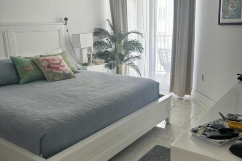 Condominio en alquiler en West Palm Beach, Florida, 2 dormitorios, 107.4 m2 № 1224629 - foto 1