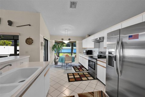 Villa ou maison à vendre à Tamarac, Floride: 3 chambres, 209.49 m2 № 2082405 - photo 4