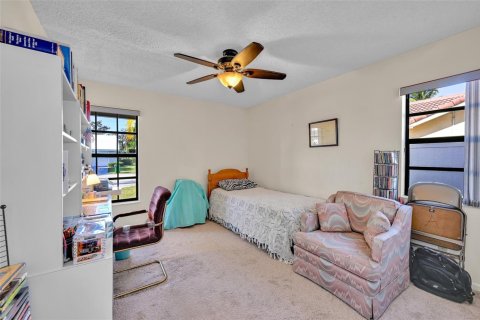 Villa ou maison à vendre à Tamarac, Floride: 3 chambres, 209.49 m2 № 2082405 - photo 17