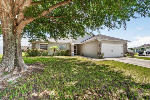 House in Lakeland, Florida 3 bedrooms, 162.95 sq.m. № 2342609