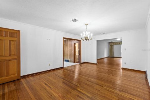 Casa en venta en Gainesville, Florida, 4 dormitorios, 318.19 m2 № 1884372 - foto 8