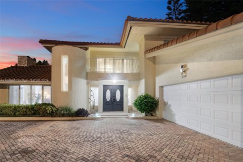 House in Golden Beach, Florida 4 bedrooms, 364.18 sq.m. № 1669686 - photo 23