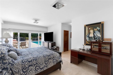 House in Golden Beach, Florida 4 bedrooms, 364.18 sq.m. № 1669686 - photo 14