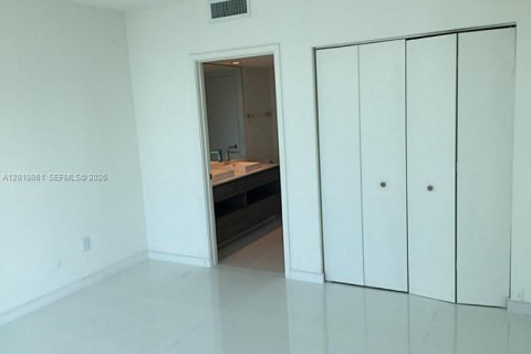 Copropriété à vendre à Miami, Floride: 1 chambre, 81.48 m2 № 2256745 - photo 2