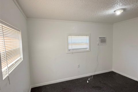 House in Saint Petersburg, Florida 2 bedrooms, 85.56 sq.m. № 2147954 - photo 14