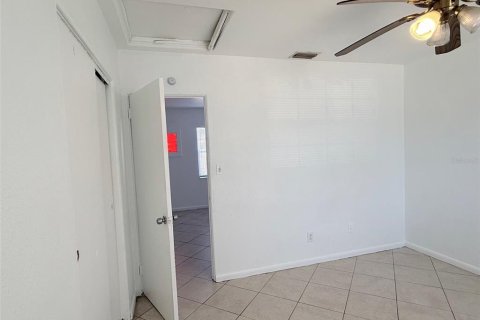 House in Saint Petersburg, Florida 2 bedrooms, 85.56 sq.m. № 2147954 - photo 10