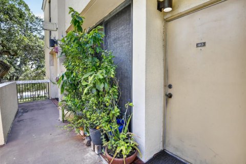 Touwnhouse à vendre à Davie, Floride: 2 chambres, 114.27 m2 № 2073813 - photo 4