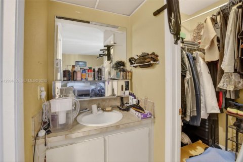 Touwnhouse à vendre à Davie, Floride: 2 chambres, 114.27 m2 № 2073813 - photo 25
