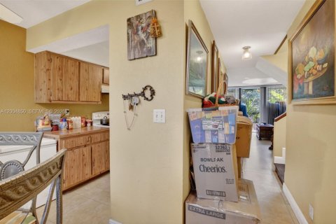 Touwnhouse à vendre à Davie, Floride: 2 chambres, 114.27 m2 № 2073813 - photo 5