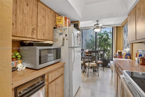 Touwnhouse à vendre à Davie, Floride: 2 chambres, 114.27 m2 № 2073813 - photo 9