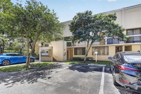 Touwnhouse à vendre à Davie, Floride: 2 chambres, 114.27 m2 № 2073813 - photo 2