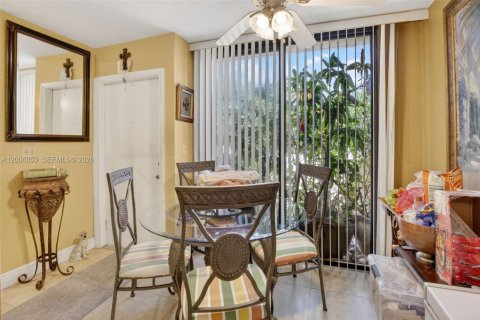 Touwnhouse à vendre à Davie, Floride: 2 chambres, 114.27 m2 № 2073813 - photo 7