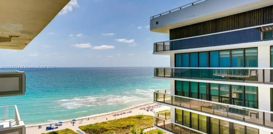 Кондоминиум с 4 спальнями в Серфсайд, Флорида № 1958786