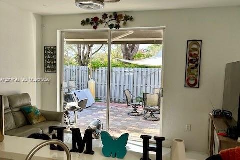 Condominio en venta en Miramar, Florida, 3 dormitorios, 153.29 m2 № 2076219 - foto 12