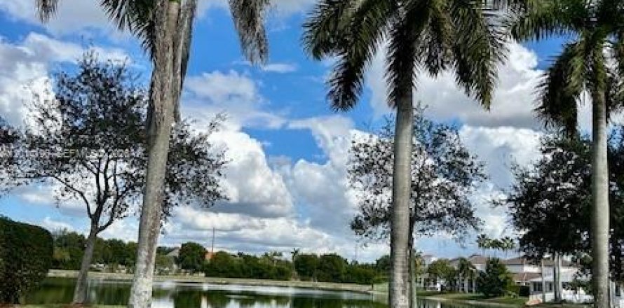 Condominio en Miramar, Florida, 3 dormitorios  № 2076219