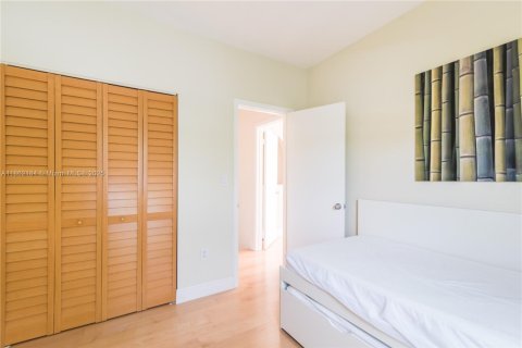Condominio en venta en Miami Beach, Florida, 2 dormitorios, 79.9 m2 № 1890642 - foto 11