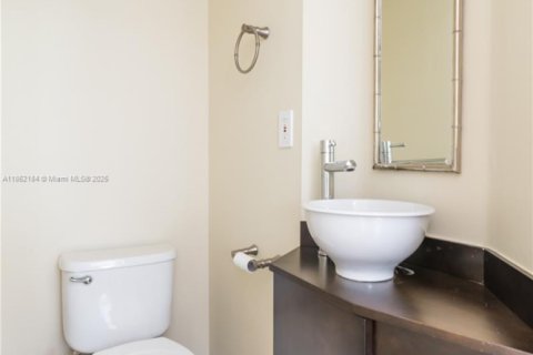 Condominio en venta en Miami Beach, Florida, 2 dormitorios, 79.9 m2 № 1890642 - foto 13