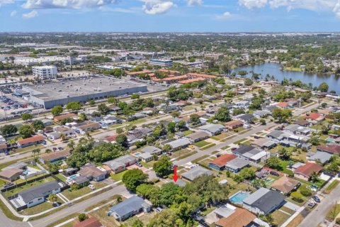House in Miami Gardens, Florida 3 bedrooms, 103.4 sq.m. № 2083385 - photo 21