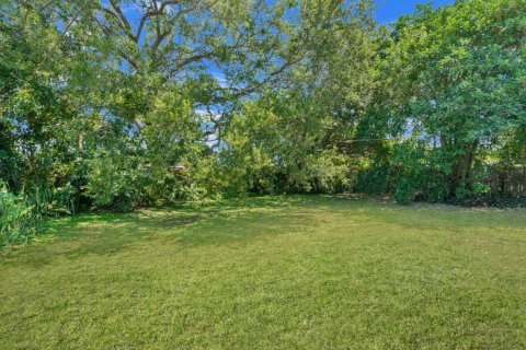 House in Miami Gardens, Florida 3 bedrooms, 103.4 sq.m. № 2083385 - photo 14