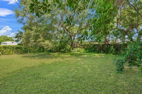House in Miami Gardens, Florida 3 bedrooms, 103.4 sq.m. № 2083385 - photo 15