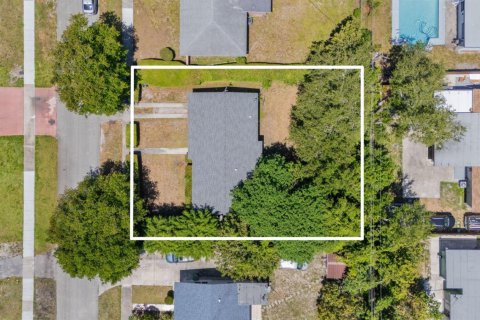 House in Miami Gardens, Florida 3 bedrooms, 103.4 sq.m. № 2083385 - photo 23