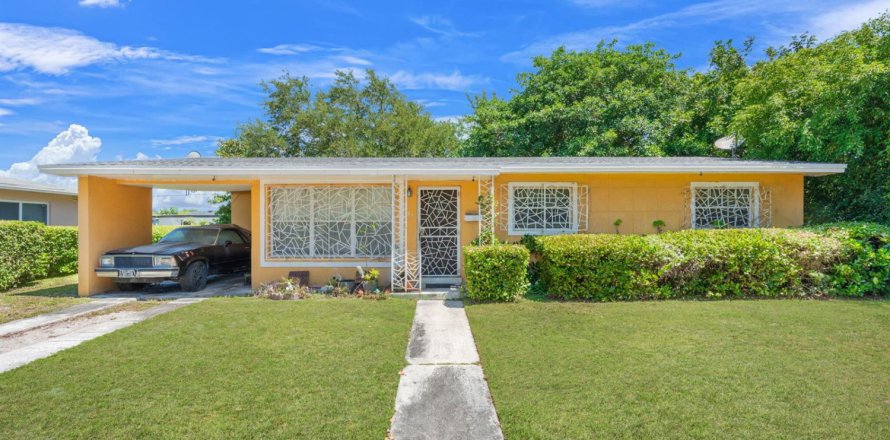 House in Miami Gardens, Florida 3 bedrooms, 103.4 sq.m. № 2083385