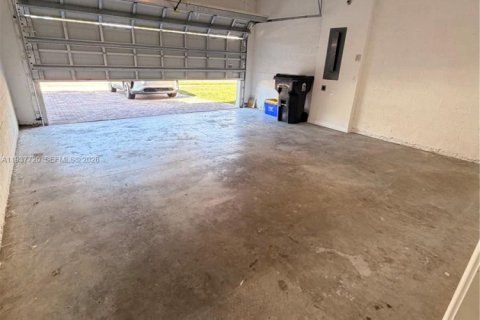 Купить виллу или дом в Лейк-Уорт, Флорида 3 спальни, 186.55м2, № 1995571 - фото 28