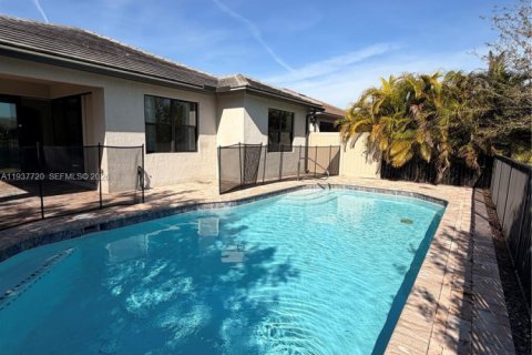 Дом в Лейк-Уорт, Флорида 3 спальни, 186.55м2 № 1995571