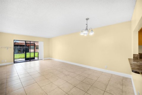 Copropriété à louer à Davie, Floride: 2 chambres, 105.91 m2 № 2045336 - photo 7