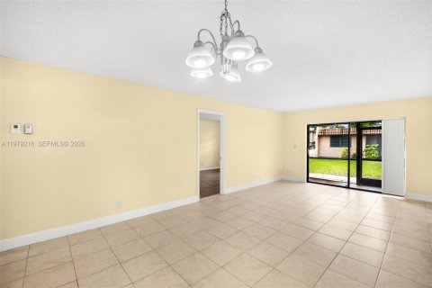 Copropriété à louer à Davie, Floride: 2 chambres, 105.91 m2 № 2045336 - photo 6