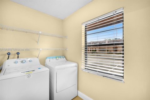 Copropriété à louer à Davie, Floride: 2 chambres, 105.91 m2 № 2045336 - photo 14