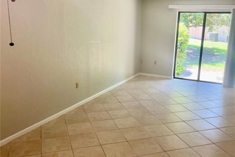 Copropriété à vendre à Gainesville, Floride: 2 chambres, 89.37 m2 № 2105379 - photo 5