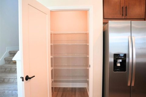Townhouse in Orlando, Florida 3 bedrooms, 151.71 sq.m. № 2167160 - photo 6