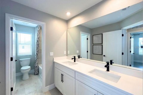 Townhouse in Orlando, Florida 3 bedrooms, 151.71 sq.m. № 2167160 - photo 15