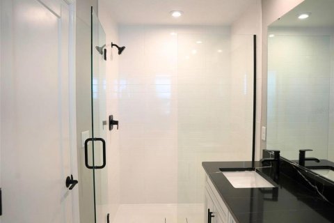 Townhouse in Orlando, Florida 3 bedrooms, 151.71 sq.m. № 2167160 - photo 12