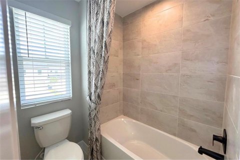 Townhouse in Orlando, Florida 3 bedrooms, 151.71 sq.m. № 2167160 - photo 16