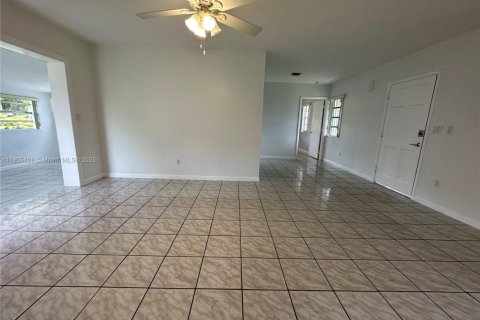 Casa en alquiler en Palmetto Bay, Florida, 3 dormitorios, 137.03 m2 № 1956177 - foto 10