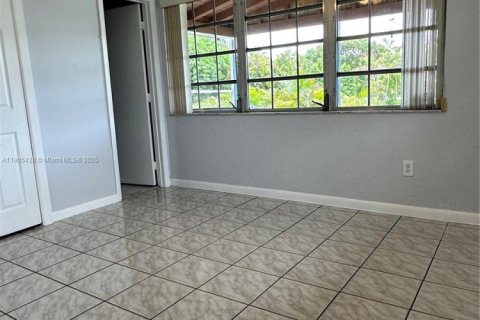 Casa en alquiler en Palmetto Bay, Florida, 3 dormitorios, 137.03 m2 № 1956177 - foto 18