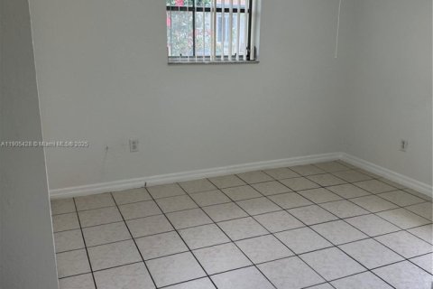 Casa en alquiler en Palmetto Bay, Florida, 3 dormitorios, 137.03 m2 № 1956177 - foto 8