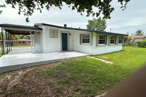 Casa en alquiler en Palmetto Bay, Florida, 3 dormitorios, 137.03 m2 № 1956177 - foto 20