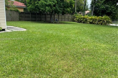 Casa en alquiler en Palmetto Bay, Florida, 3 dormitorios, 137.03 m2 № 1956177 - foto 19