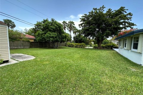 Casa en alquiler en Palmetto Bay, Florida, 3 dormitorios, 137.03 m2 № 1956177 - foto 22