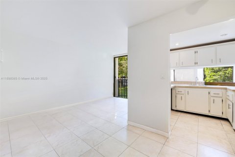 Copropriété à vendre à Sunny Isles Beach, Floride: 1 chambre, 59.46 m2 № 1966204 - photo 10