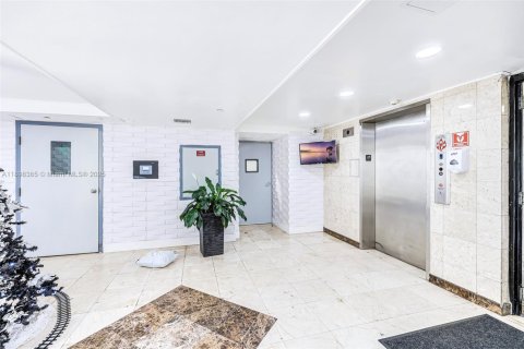 Copropriété à vendre à Sunny Isles Beach, Floride: 1 chambre, 59.46 m2 № 1966204 - photo 26