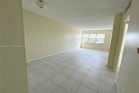 Copropriété à louer à Fort Lauderdale, Floride: 1 chambre, 66.89 m2 № 2386854 - photo 4