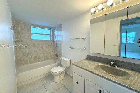 Copropriété à louer à Fort Lauderdale, Floride: 1 chambre, 66.89 m2 № 2386854 - photo 16
