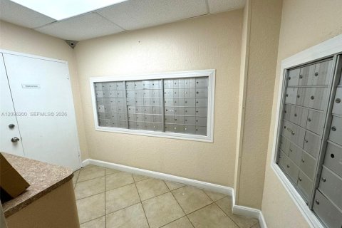 Copropriété à louer à Fort Lauderdale, Floride: 1 chambre, 66.89 m2 № 2386854 - photo 23